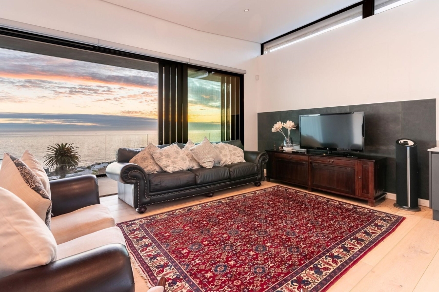 6 Bedroom Property for Sale in Camps Bay Western Cape